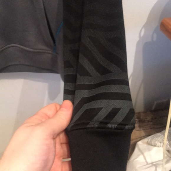 Sweet 3 tone Puma grey and aqua blue athletic performance hoodie - Picture 5 of 7